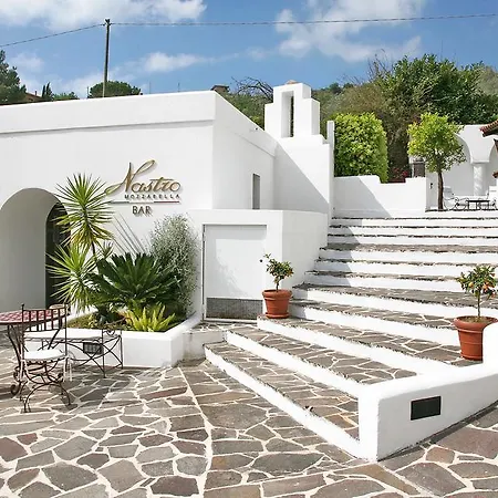 Residencia El Chupito Holistic 2*
